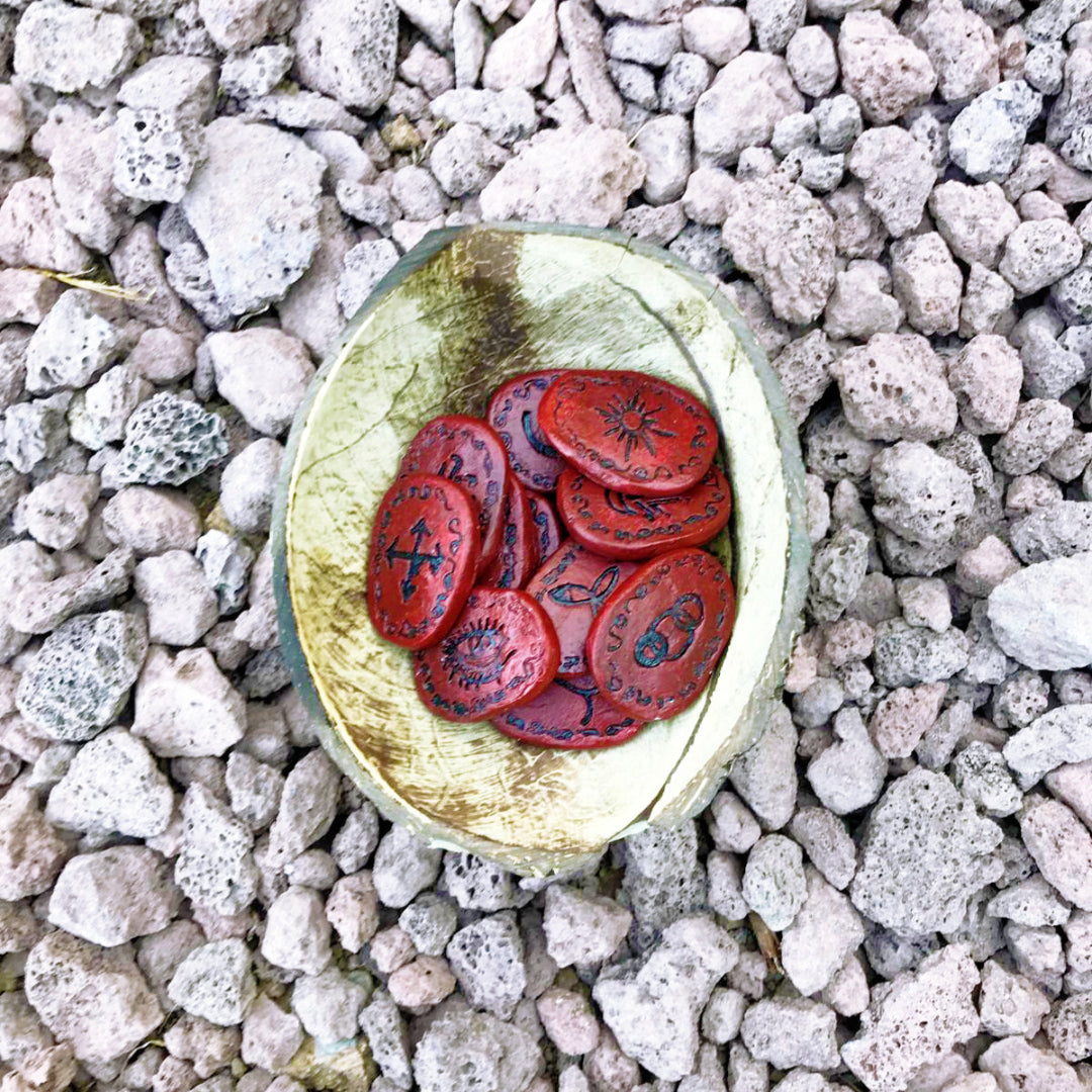 Runas de Bruja artesanales "Sangre de Völva"