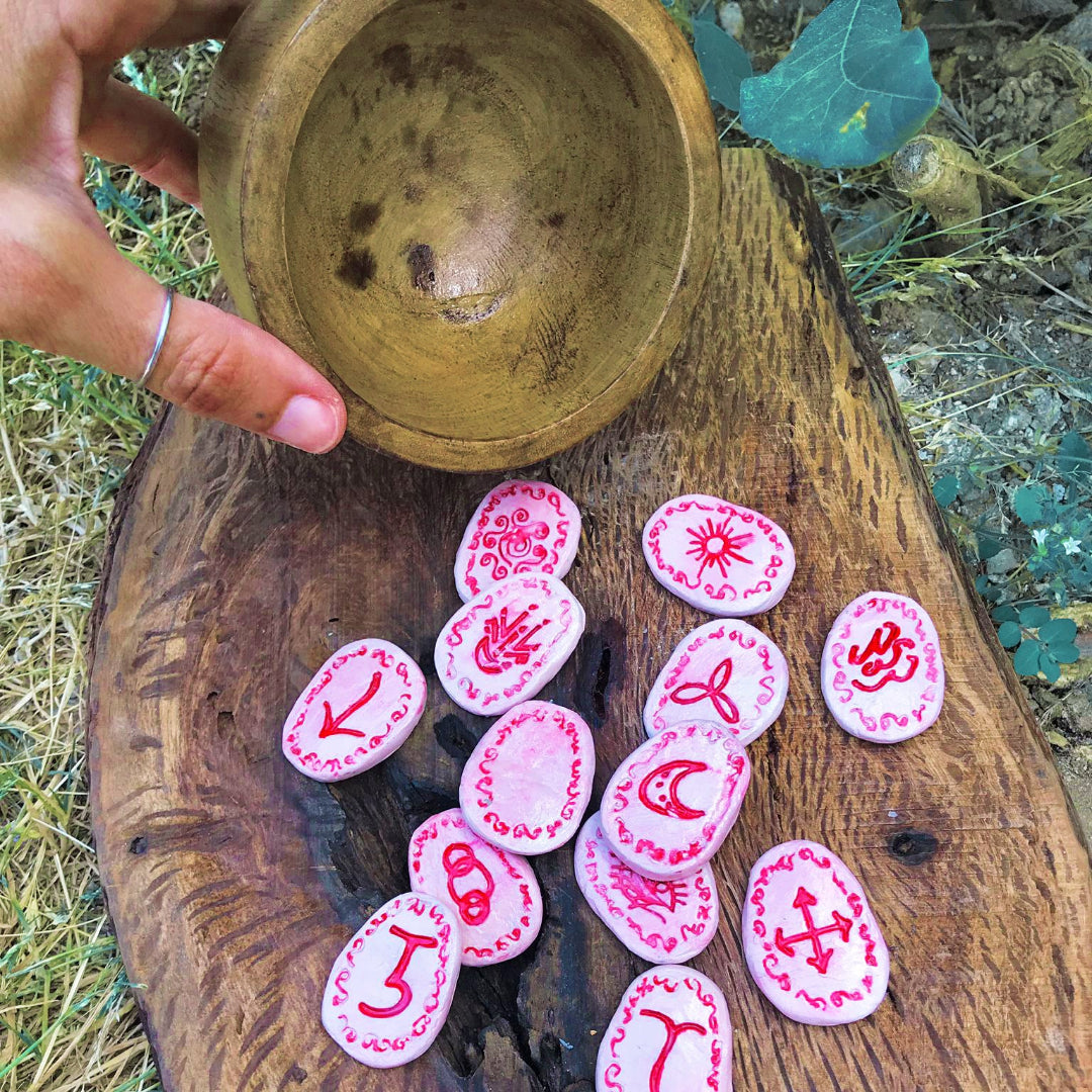 Runas de Bruja artesanales "Llama del Amor Sagrado"