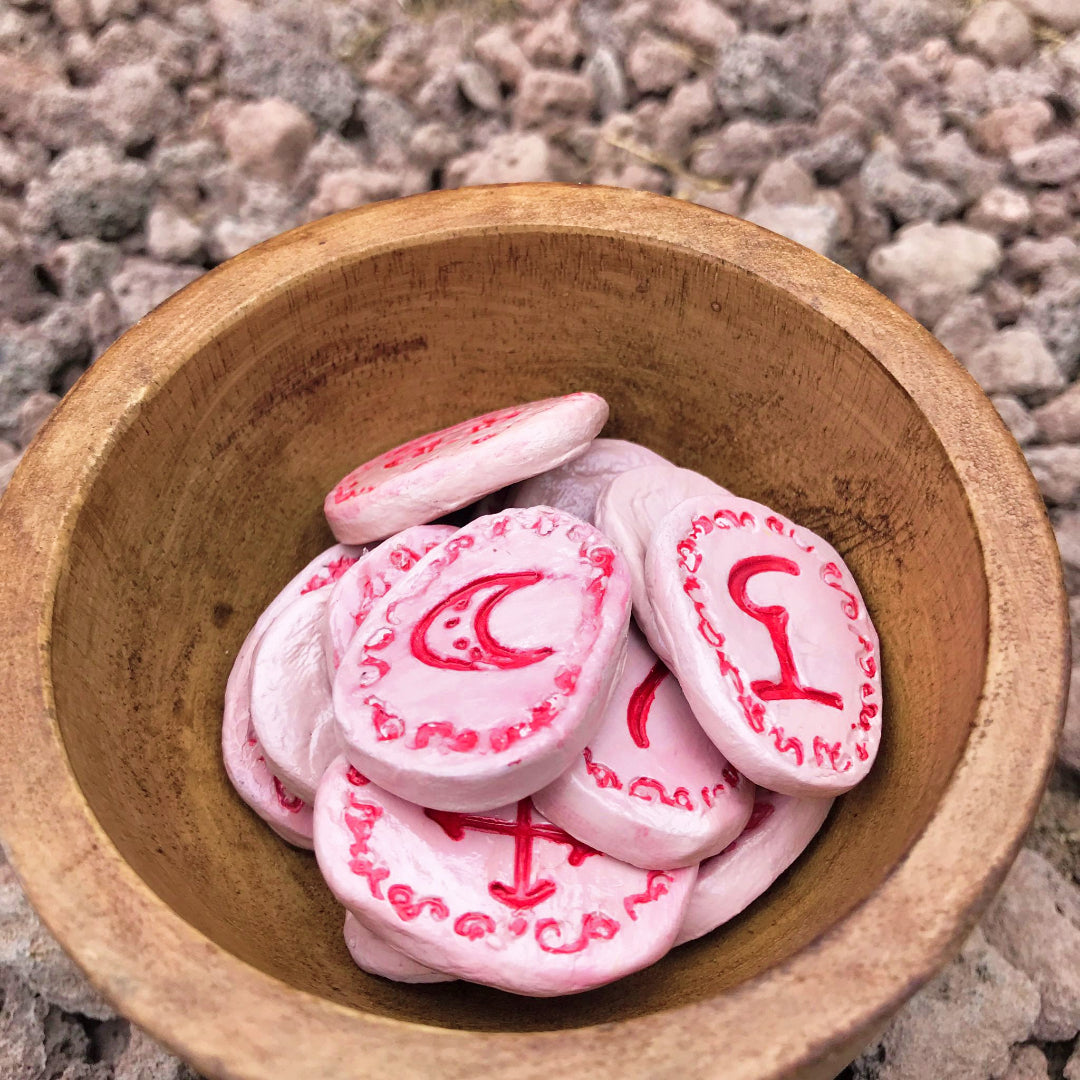 Runas de Bruja artesanales "Llama del Amor Sagrado"
