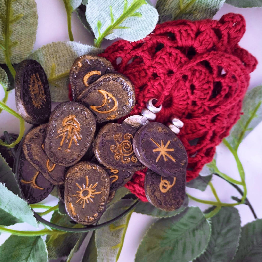Runas de Bruja "Corazón de Nogal"