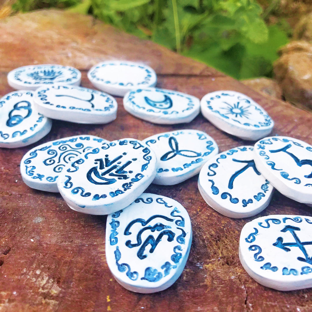 Runas de Bruja artesanales "Eco del Templo"
