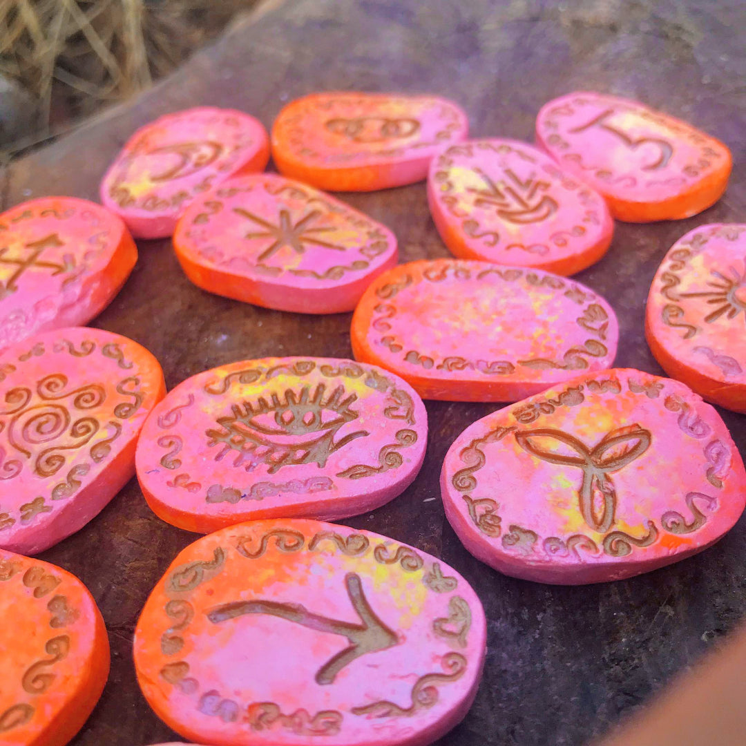 Runas de Bruja artesanales "Aurora Encantada"