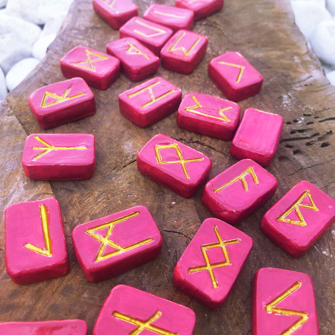 Runas Vikingas artesanales "Flor de Sangre y Oro"