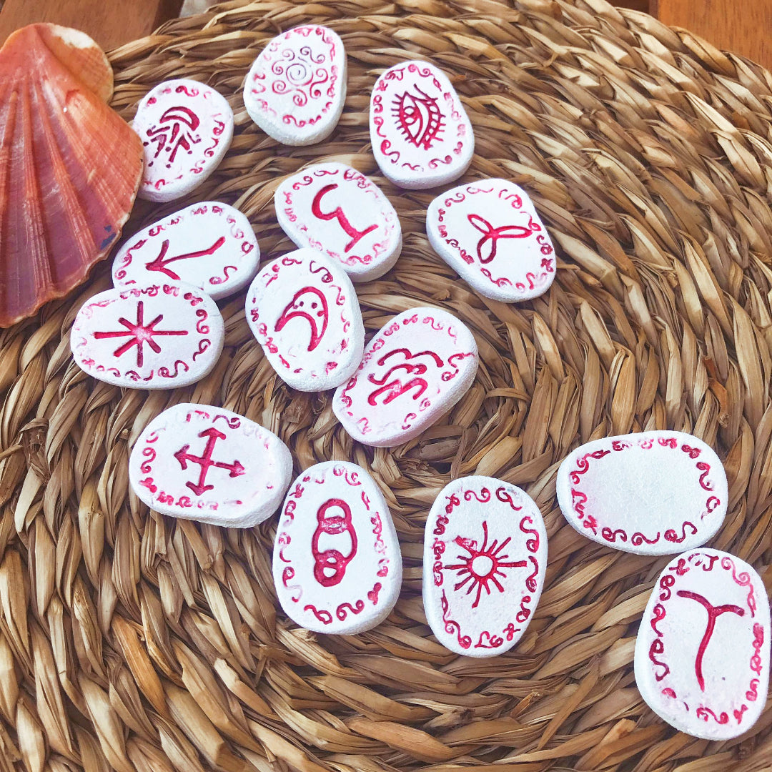 Runas de Bruja artesanales "Cauce Rojo"