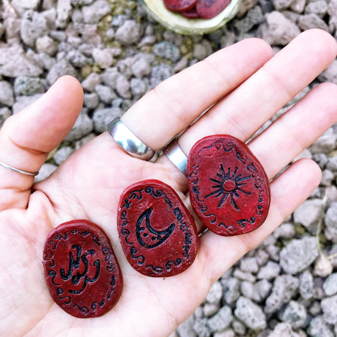 Runas de Bruja artesanales "Sangre de Völva"