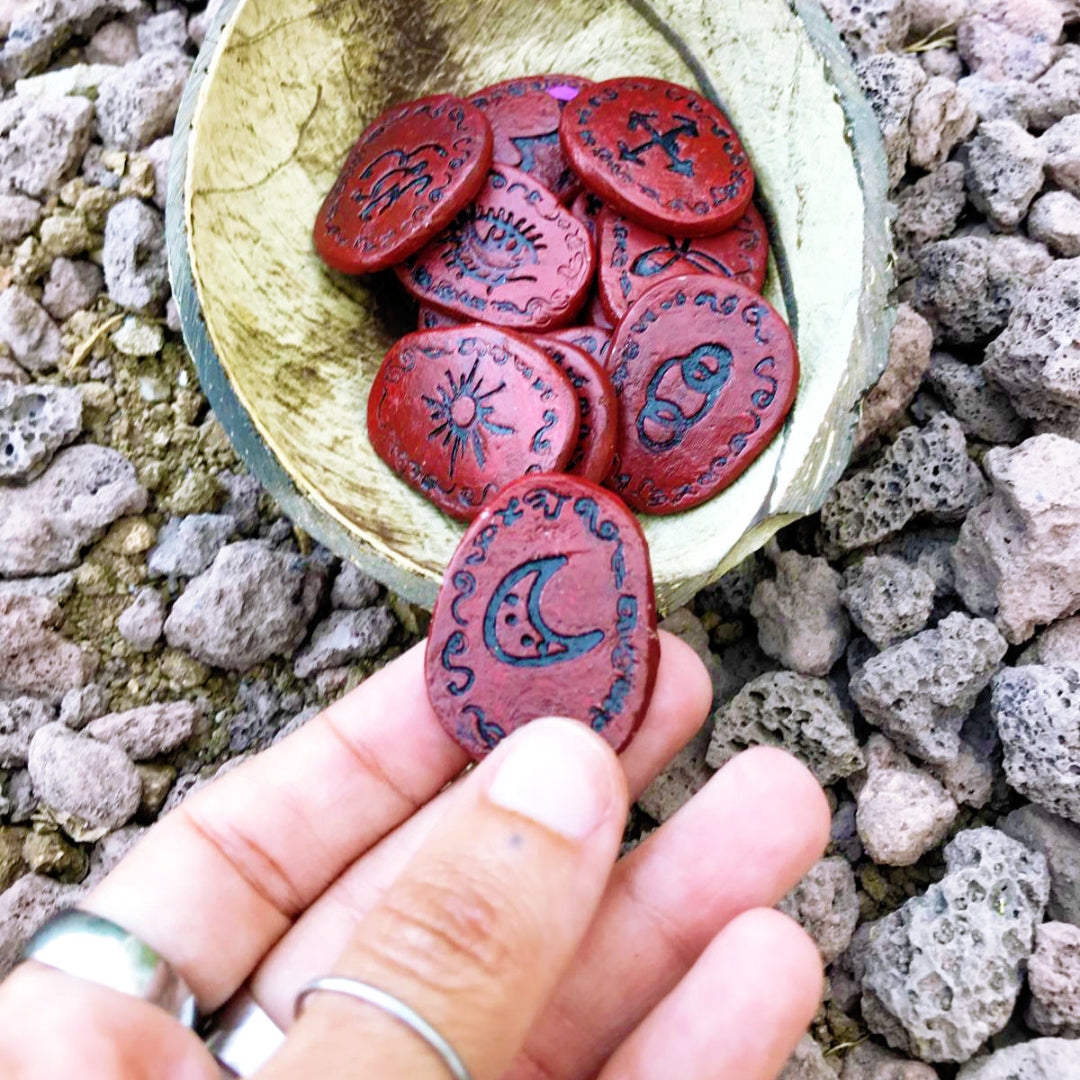 Runas de Bruja artesanales "Sangre de Völva"