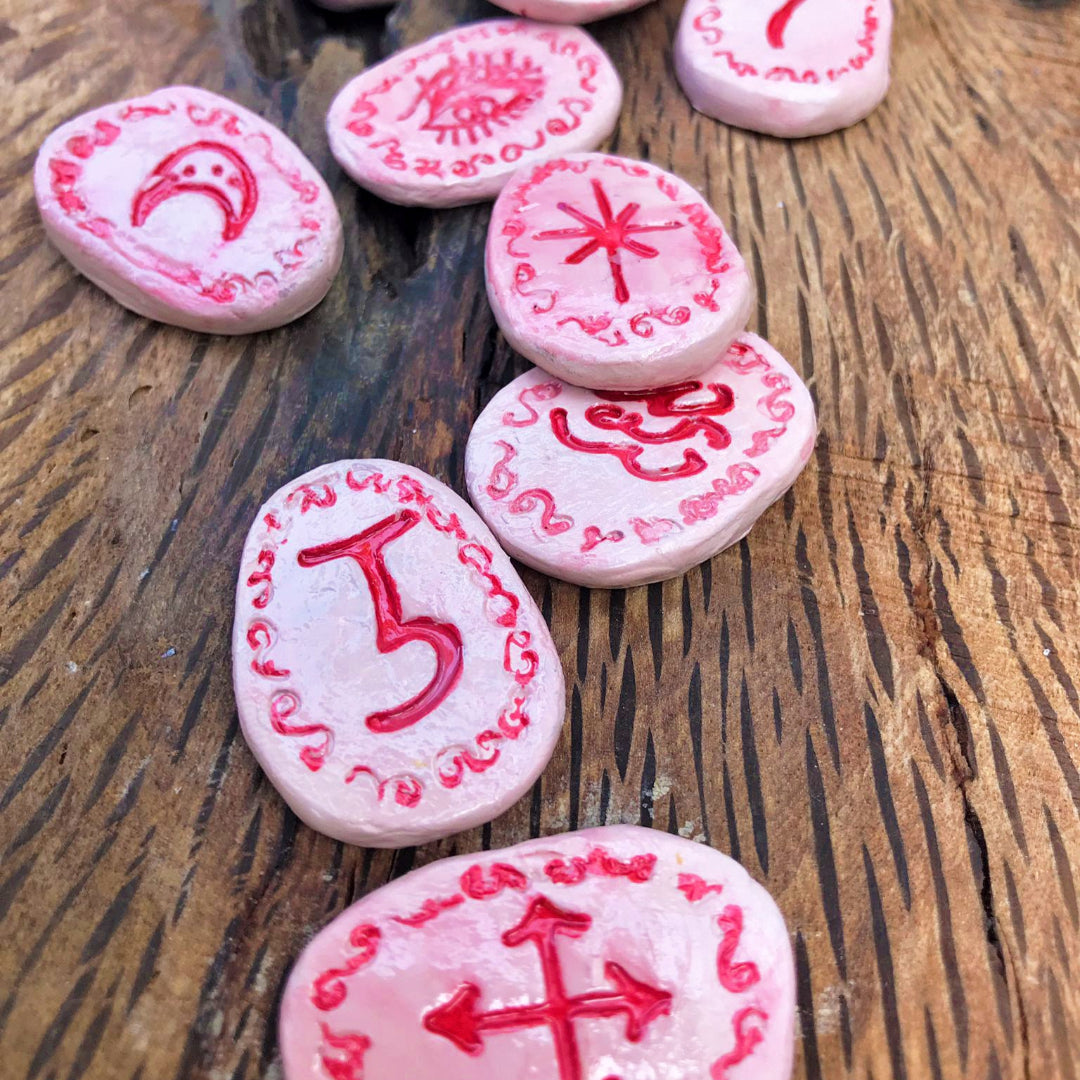 Runas de Bruja artesanales "Llama del Amor Sagrado"