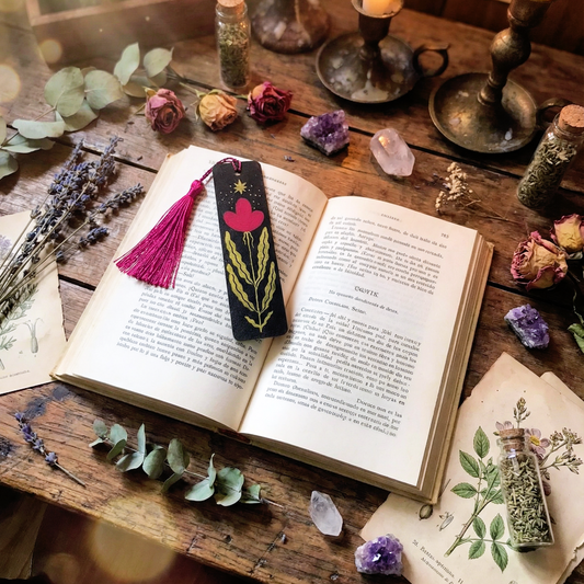 Marcapáginas de madera "Flor Silente"