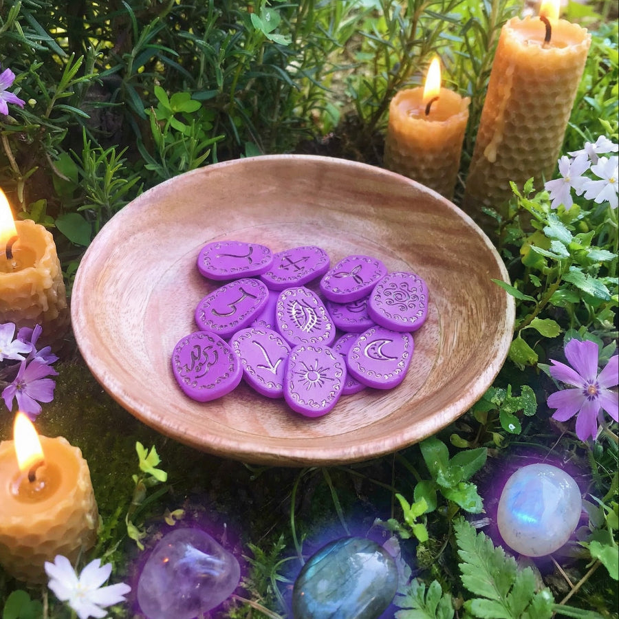 Runas de Bruja "Nivara Varg"