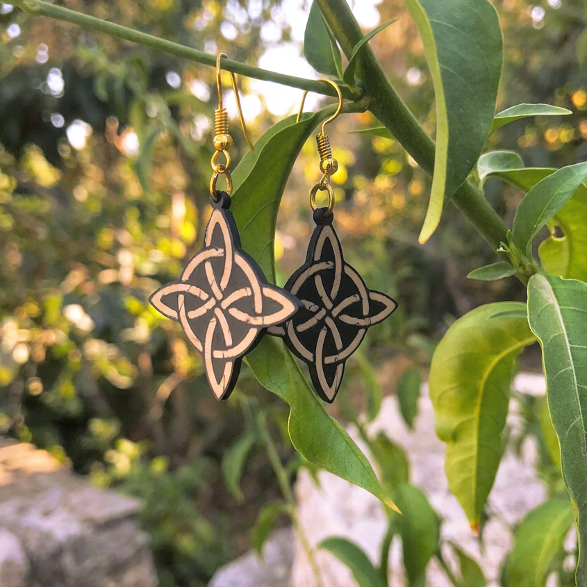 Pendientes "Nudo de Bruja"