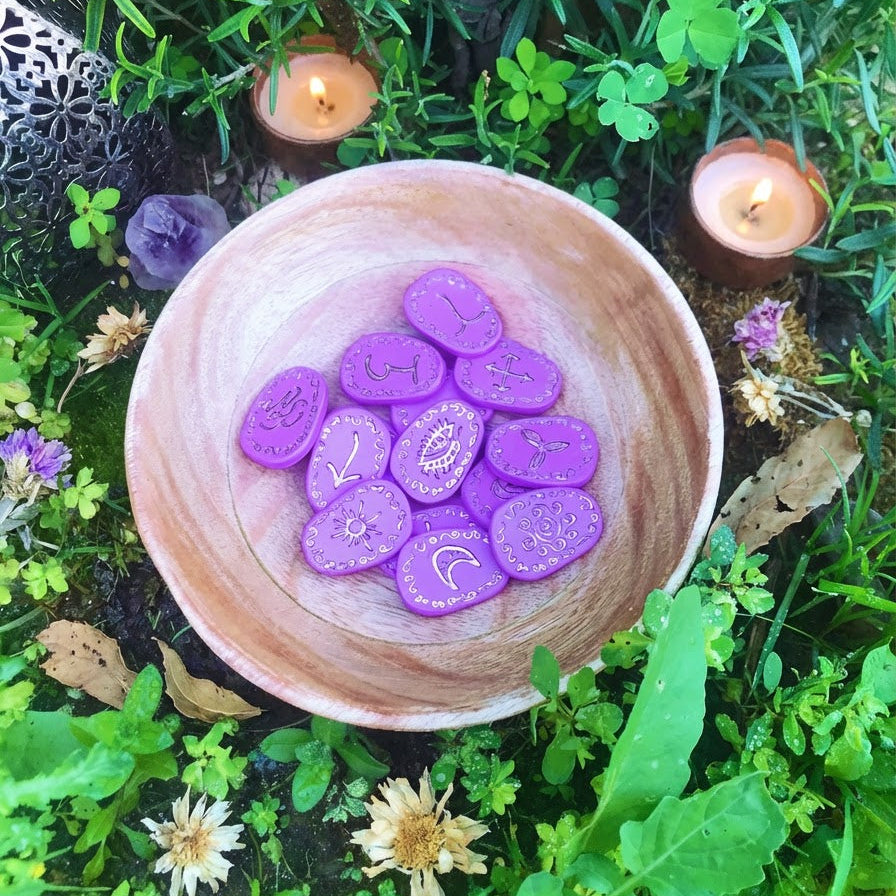 Runas de Bruja "Nivara Varg"